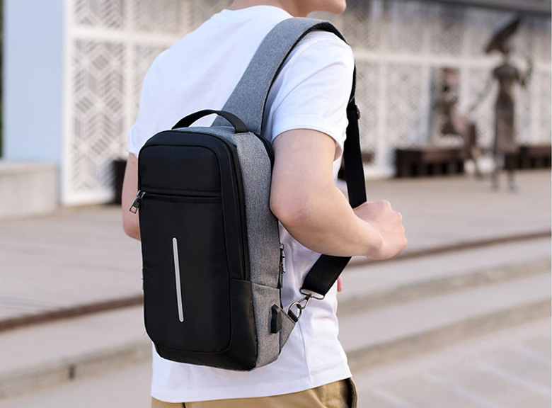 Outdoor Anti-theft USB charging travel bag